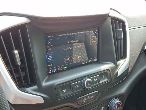 Used 2024 GMC Terrain SLE w/ Driver Convenience Package FWD image 14