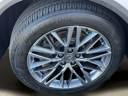 Used 2023 Acura MDX SH-AWD w/ Advance Package image 25