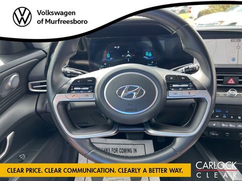 Used 2023 Hyundai Elantra Limited image 16