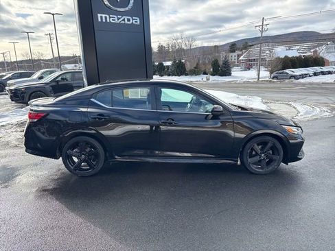 Used 2022 Nissan Sentra SR w/ Trunk Package image 9