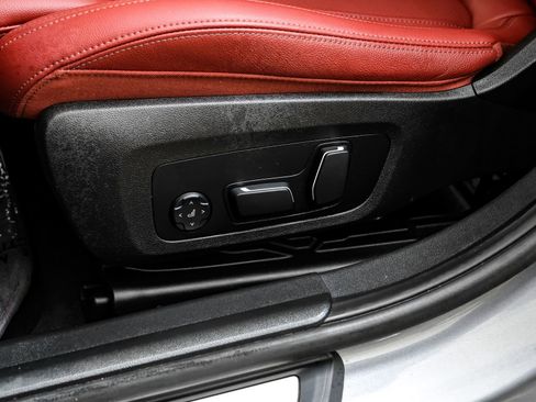 Used 2025 BMW 330i xDrive Sedan image 36