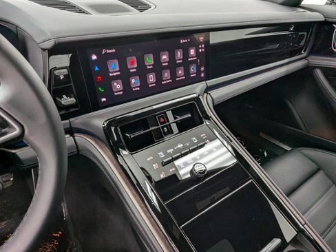 Used 2025 Porsche Panamera 4 image 14