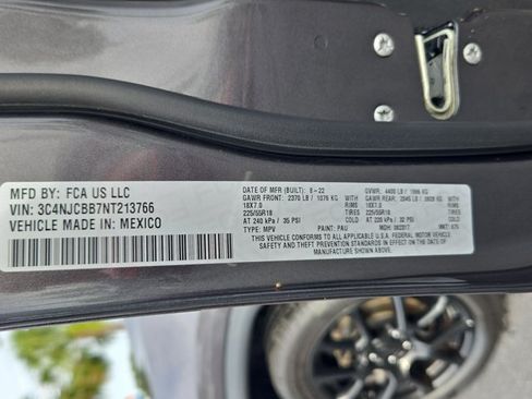 Used 2022 Jeep Compass Latitude w/ Convenience Group FWD image 24