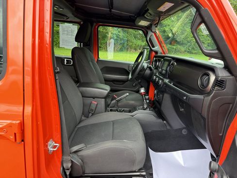 Used 2019 Jeep Wrangler Unlimited Sport AWD/4WD image 19
