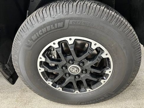 Used 2022 Toyota Tundra SR5 w/ TRD Off-Road Premium Package image 16
