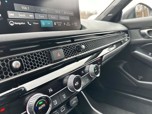 Certified 2024 Honda Civic Sport Touring image 23