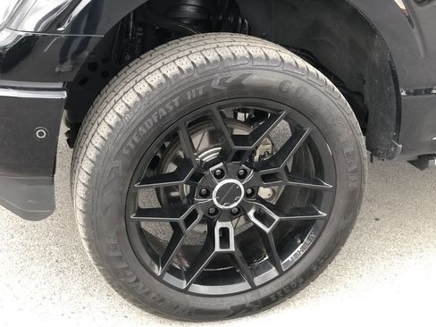 Used 2021 Ford F150 Limited image 2