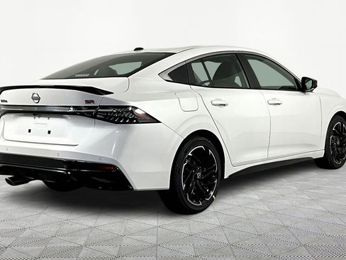 New 2026 Nissan Sentra SR FWD image 7