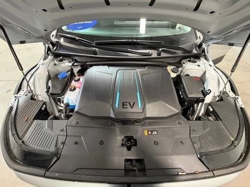 Used 2024 Hyundai Ioniq 5 SEL RWD image 28
