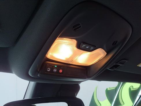 Used 2022 Chevrolet TrailBlazer RS w/ Technology Package image 17