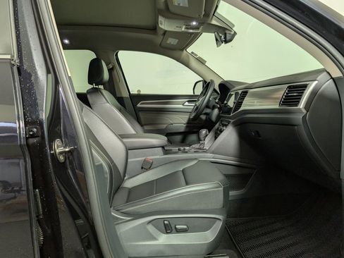 Used 2023 Volkswagen Atlas SEL image 11
