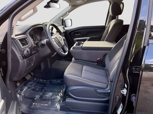 Used 2024 Nissan Titan SV AWD/4WD image 19