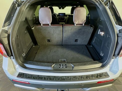 Used 2025 Ford Explorer Platinum w/ LUX Leather Package image 30