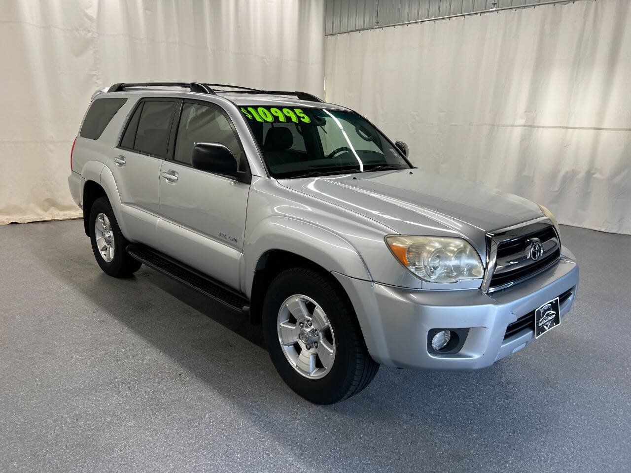 Used 2008 Toyota 4Runner SR5 w/ SR5 Extra Value Pkg 1 AWD/4WD image 3