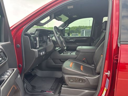 Used 2024 GMC Sierra 2500 AT4 w/ AT4 Premium Plus Package AWD/4WD image 12