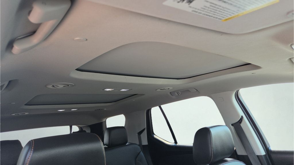 Used 2020 Chevrolet Traverse Premier AWD/4WD image 89