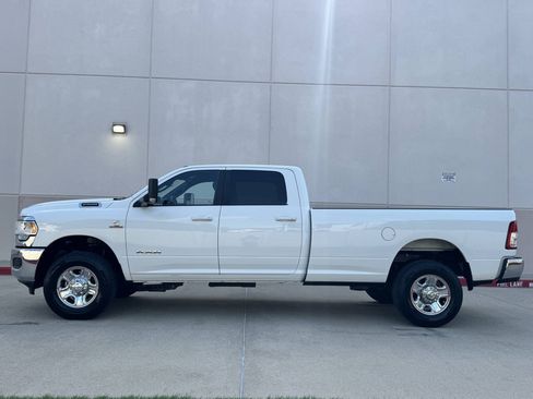 Used 2022 RAM 2500 Big Horn AWD/4WD image 2
