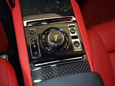 Used 2025 Rolls-Royce Cullinan Black Badge w/ Leather Finishing Pack AWD/4WD image 23