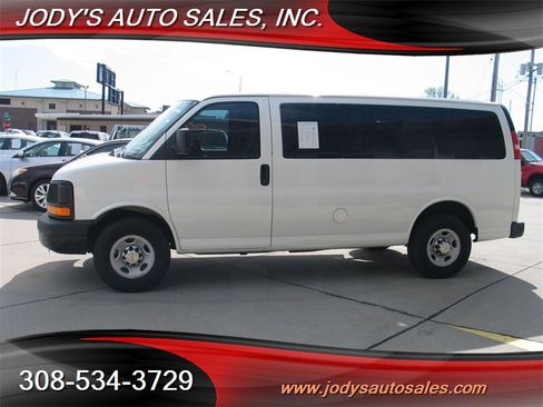 Used 2014 Chevrolet Express 2500 LS image 25