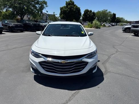 Used 2024 Chevrolet Malibu LT FWD image 2