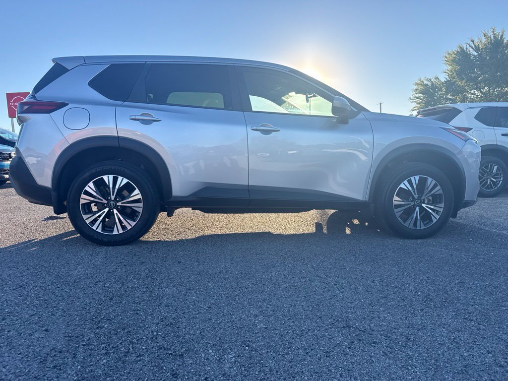 Certified 2023 Nissan Rogue SV AWD/4WD image 2