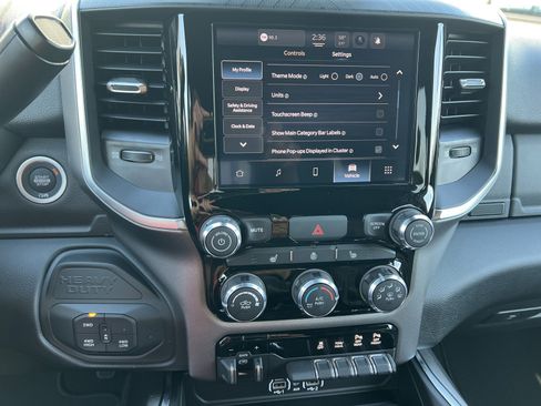 New 2026 RAM 2500 Big Horn AWD/4WD image 23