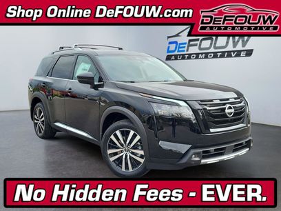 New 2025 Nissan Pathfinder Platinum w/ Black Appearance Package