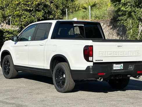 New 2026 Honda Ridgeline Black Edition image 6
