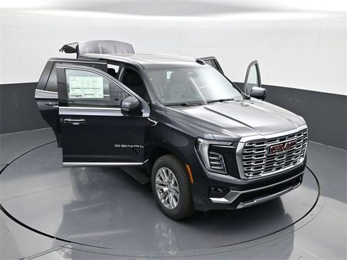 New 2026 GMC Yukon Denali w/ Sun & Power Step Package image 30