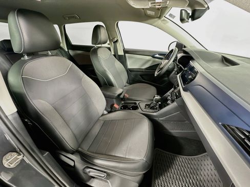 Used 2023 Volkswagen Taos SE FWD image 26