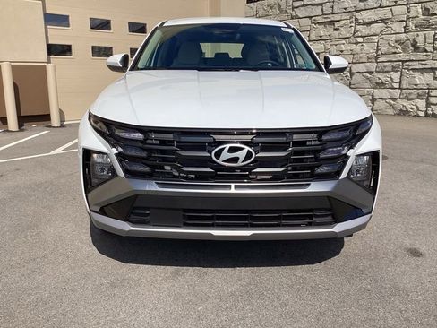 New 2026 Hyundai Tucson SE image 2