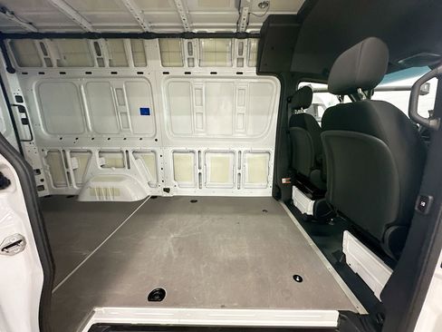 Used 2023 Mercedes-Benz Sprinter 144 Cargo image 23