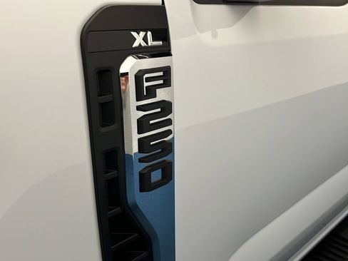 Used 2025 Ford F250 XL w/ XL Off-Road Package AWD/4WD image 35