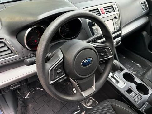Used 2018 Subaru Outback 2.5i AWD/4WD image 9