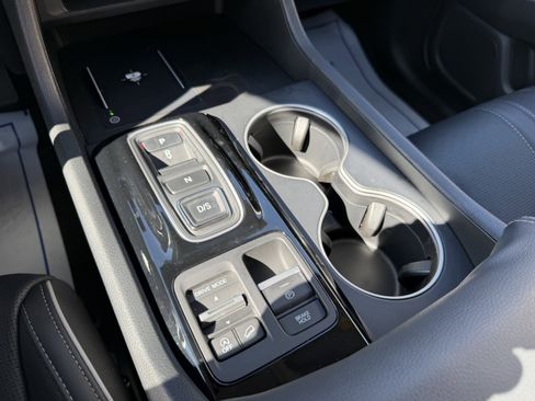 Used 2025 Honda Pilot Elite image 19