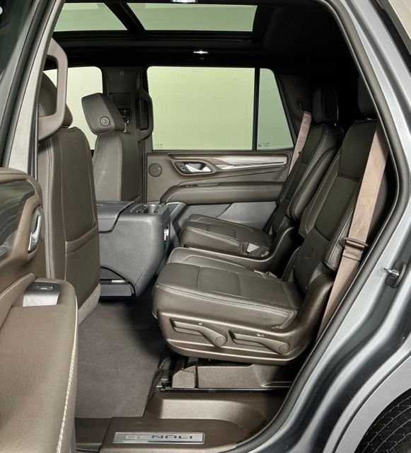 Used 2022 GMC Yukon Denali RWD image 17