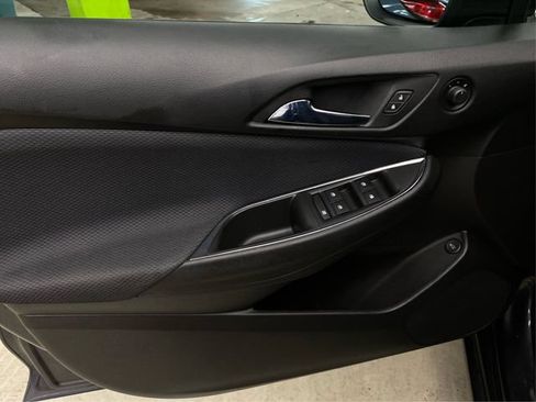 Used 2016 Chevrolet Cruze LT w/ Convenience Package FWD image 25