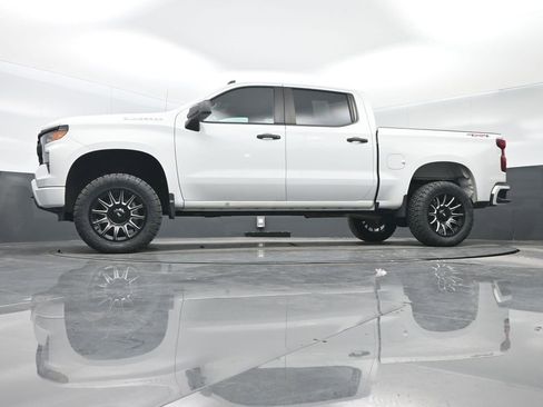 Used 2022 Chevrolet Silverado 1500 Custom image 27