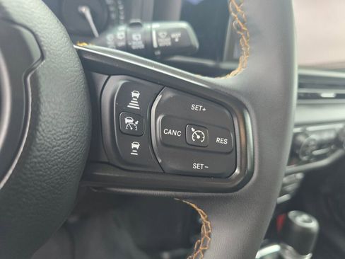 Used 2024 Jeep Wrangler Unlimited image 24