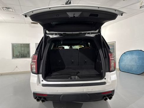 Used 2021 Chevrolet Tahoe High Country AWD/4WD image 9