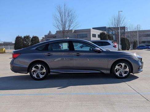 Certified 2019 Honda Accord EX image 4