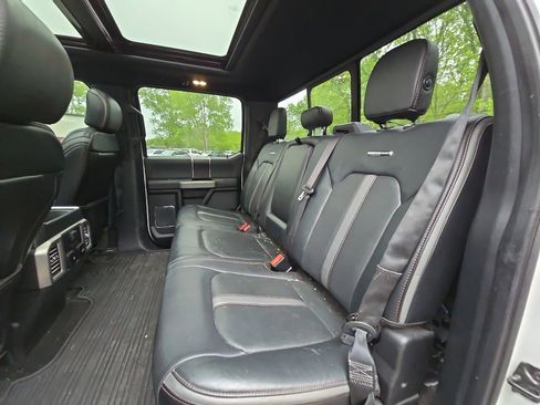 Used 2019 Ford F150 Platinum w/ Equipment Group 701A Luxury AWD/4WD image 17