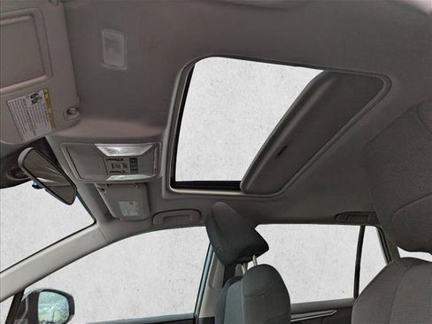 Used 2021 Toyota RAV4 XLE w/ Convenience Package image 19