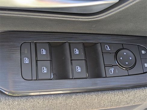 New 2026 Nissan Kicks SV image 12