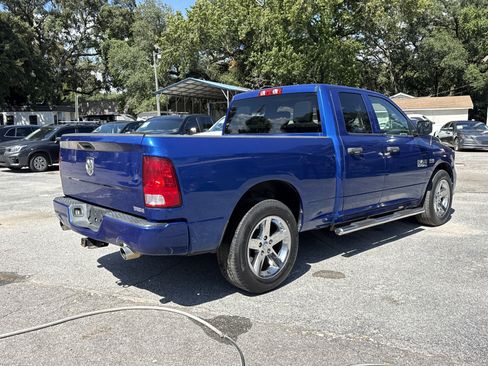 Used 2018 RAM 1500 Express RWD image 5
