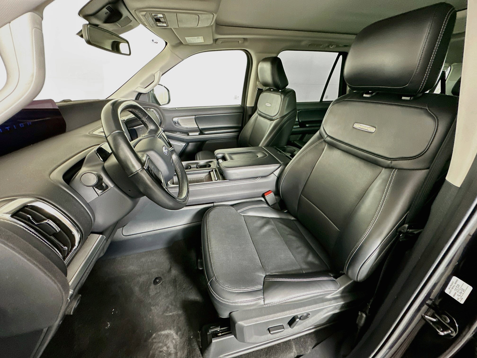 Used 2025 Ford Expedition Max Platinum AWD/4WD image 13