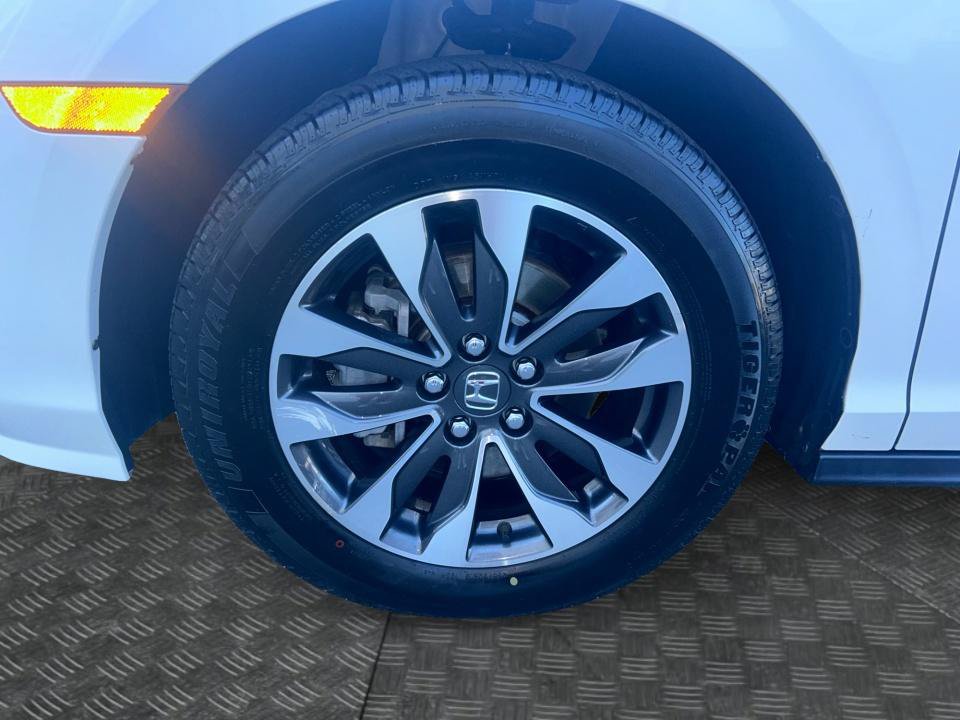 Certified 2024 Honda Odyssey EX-L image 31
