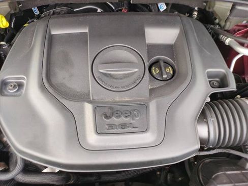 Used 2022 Jeep Grand Cherokee Overland AWD/4WD image 25