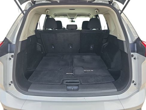 Used 2024 Nissan Rogue S FWD image 29