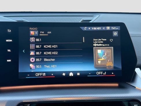 Used 2025 BMW X2 xDrive28i AWD/4WD image 21